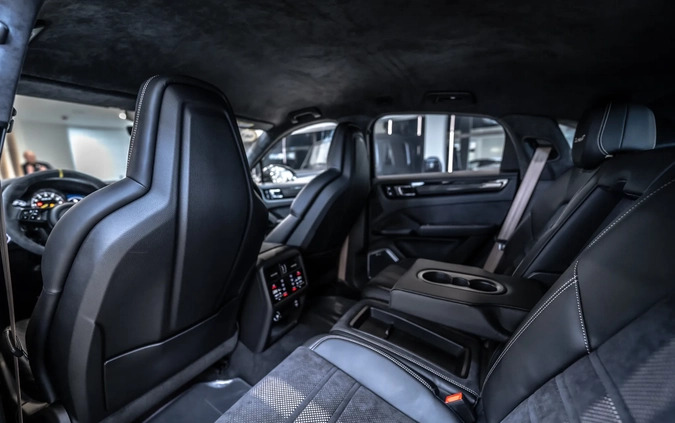Porsche Cayenne cena 1199000 przebieg: 6900, rok produkcji 2023 z Lipsk małe 742